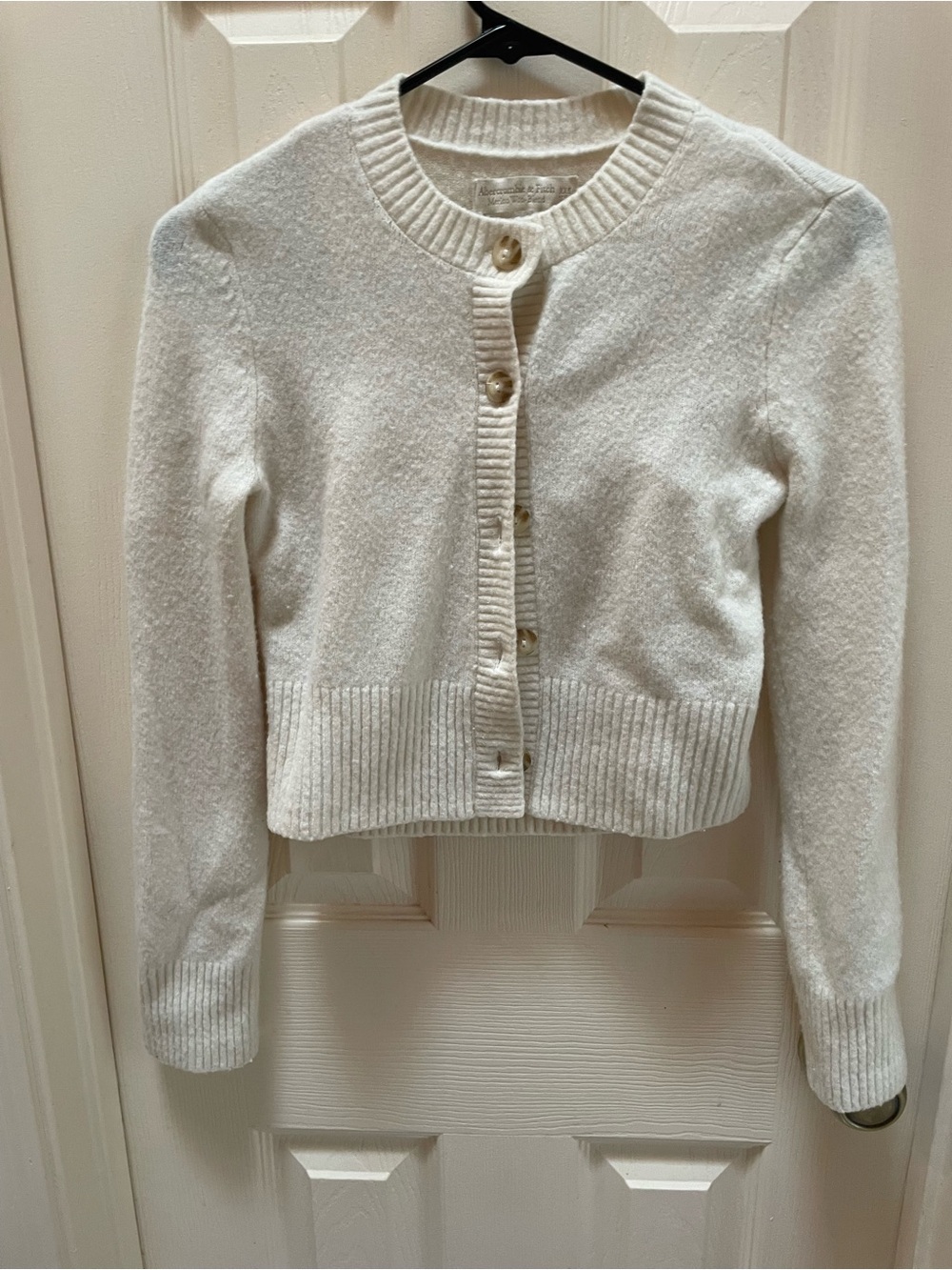 Marino Wool Abercrombie & Fitch Ivory Button-Front Crewneck Cardigan 2 in 1